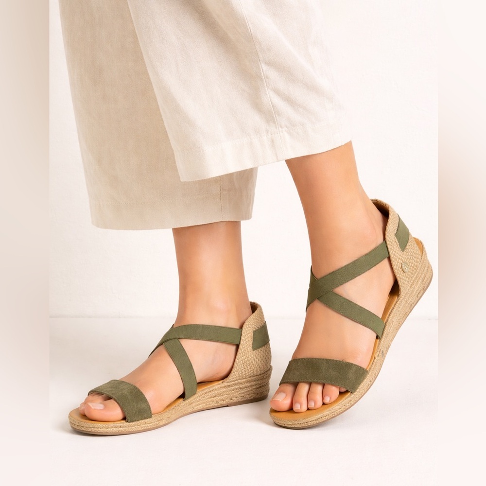 NWOT Maypol Green Suede /Stretch Espadrille. EU 42